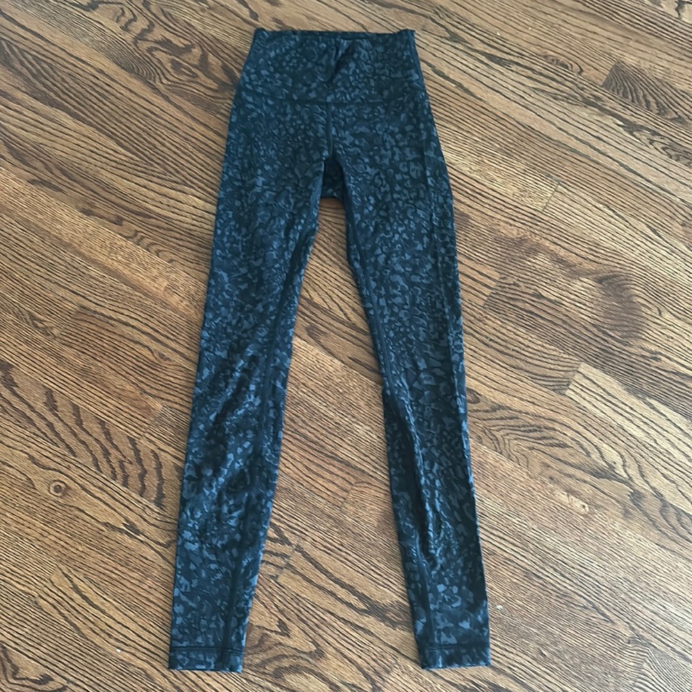 NWOT lululemon printed full length leggings